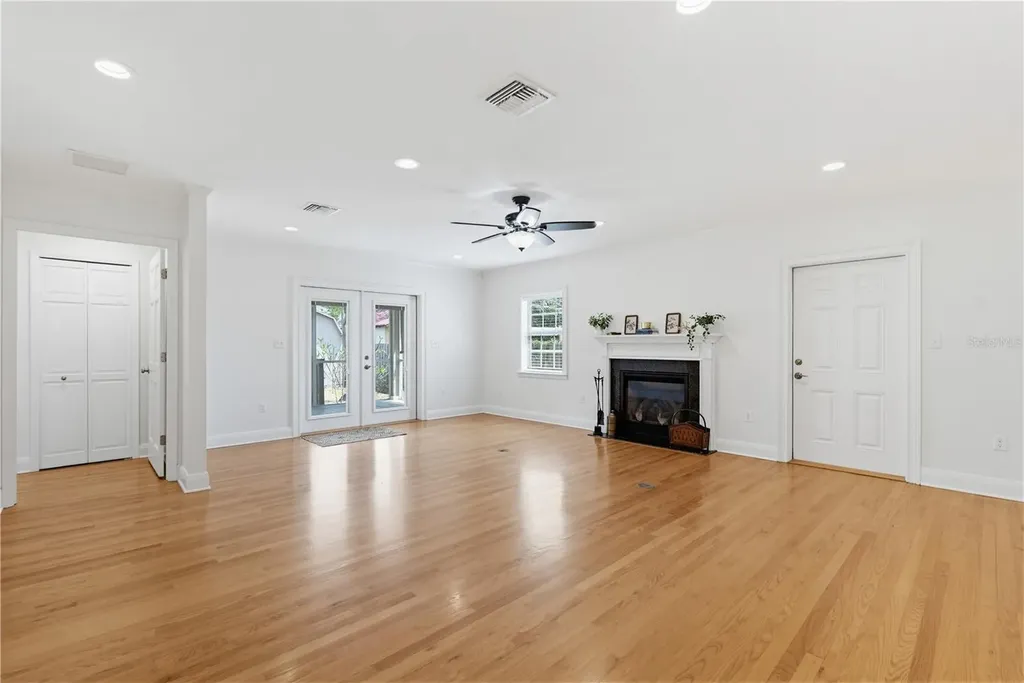 112 S Himes Avenue Tampa FL 33609