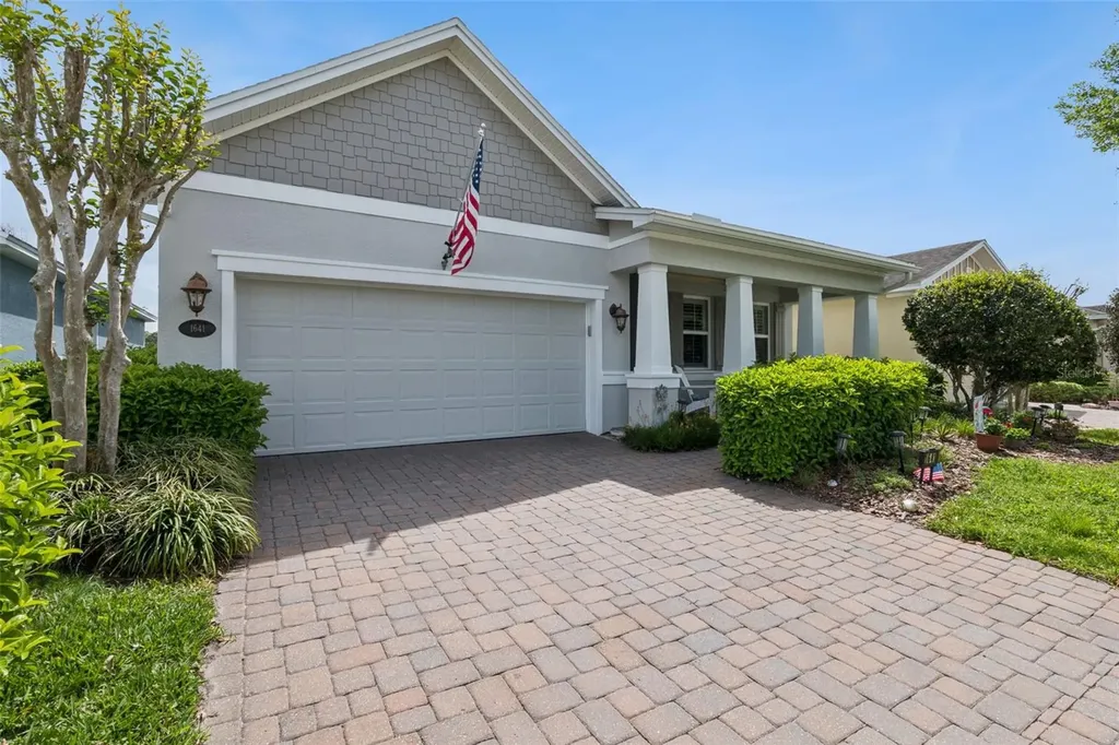 1641 Victoria Gardens Drive Deland FL 32724
