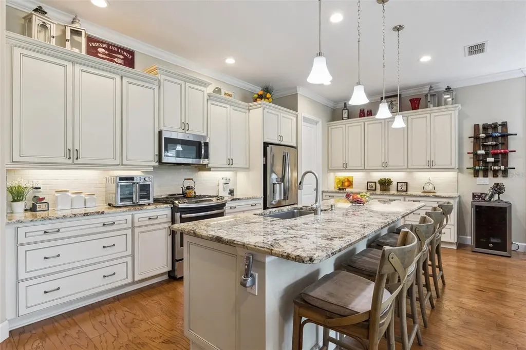 1641 Victoria Gardens Drive Deland FL 32724