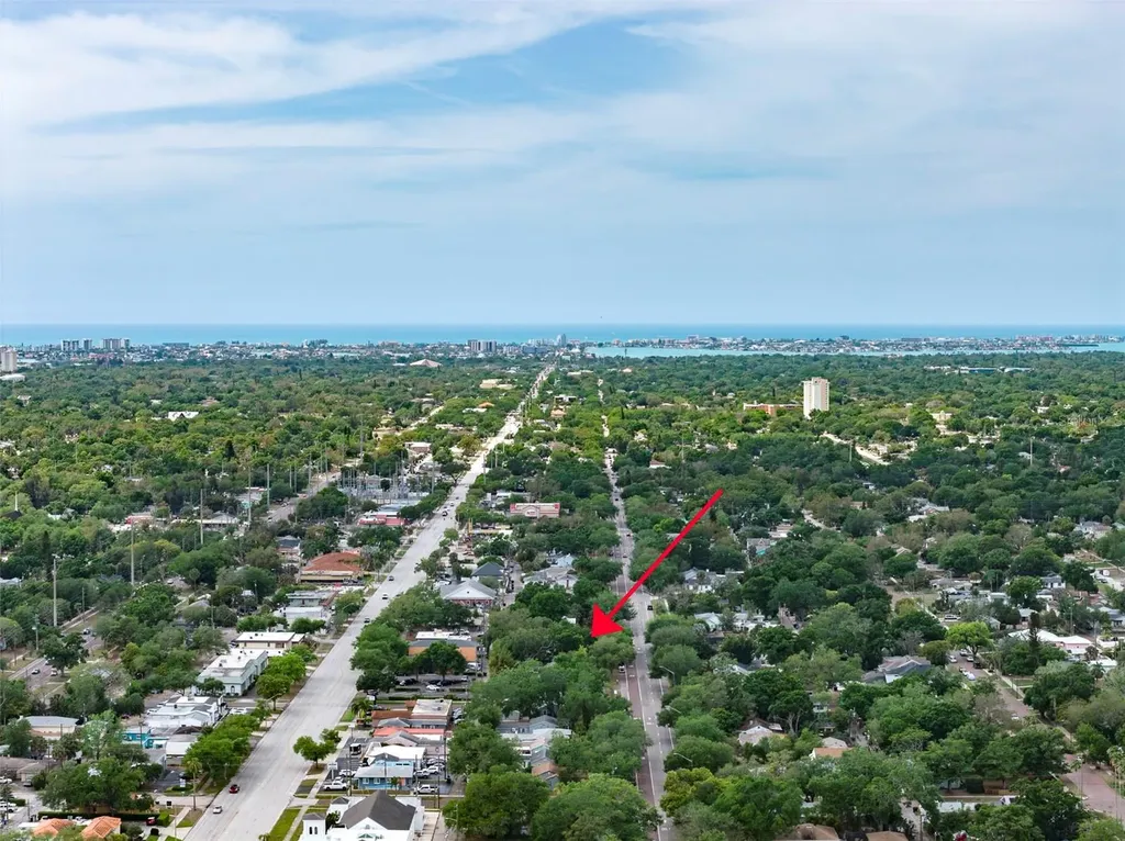 4526 1st Avenue N St Petersburg FL 33713