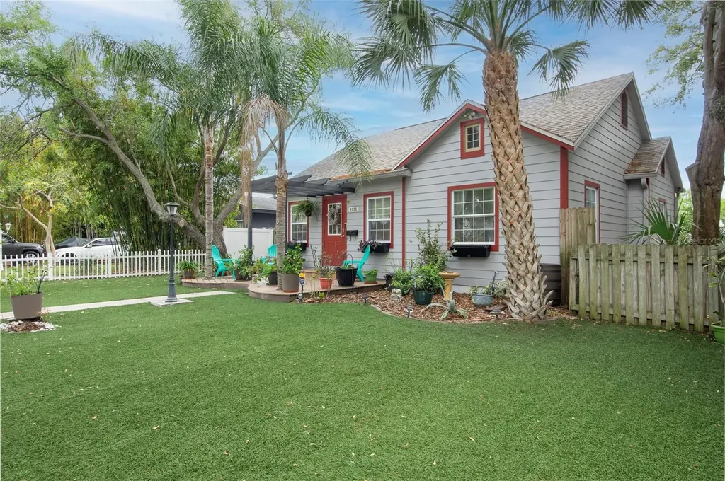 4526 1st Avenue N St Petersburg FL 33713