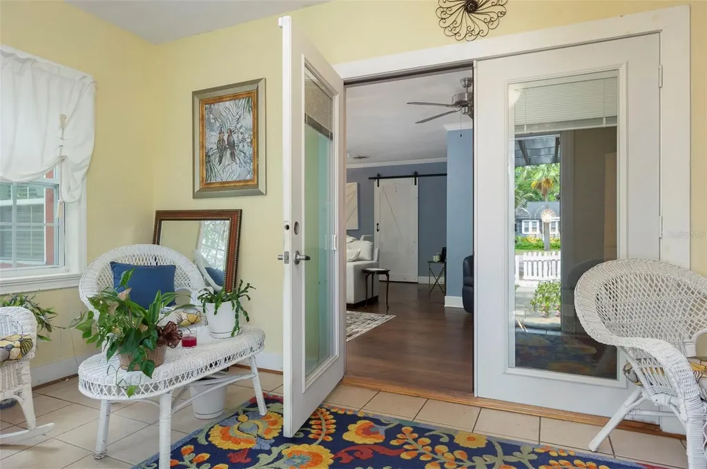 4526 1st Avenue N St Petersburg FL 33713