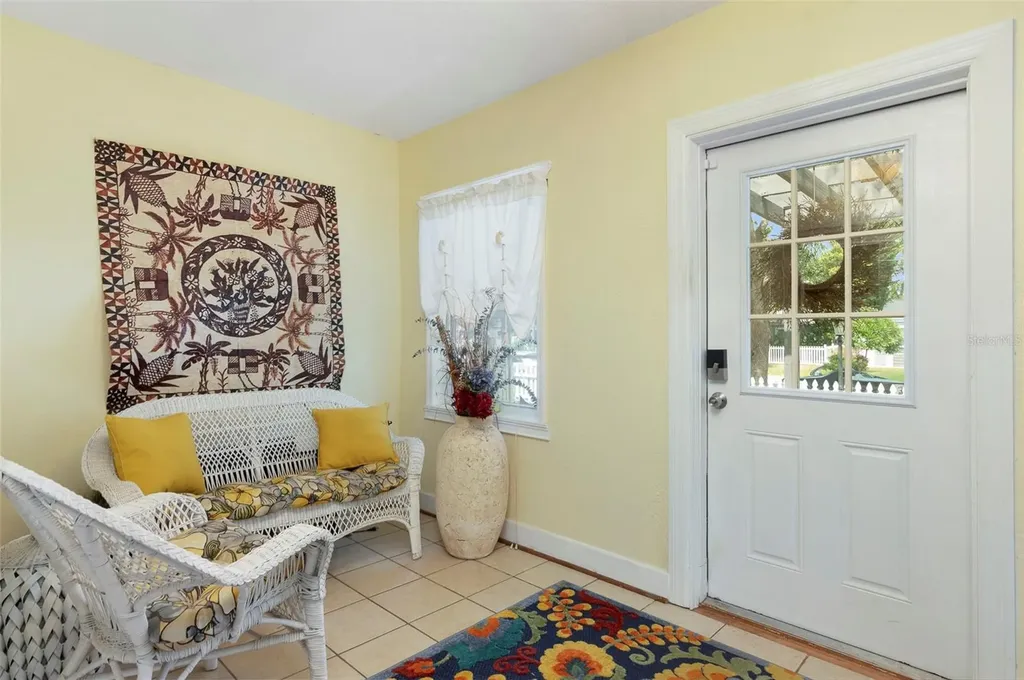 4526 1st Avenue N St Petersburg FL 33713