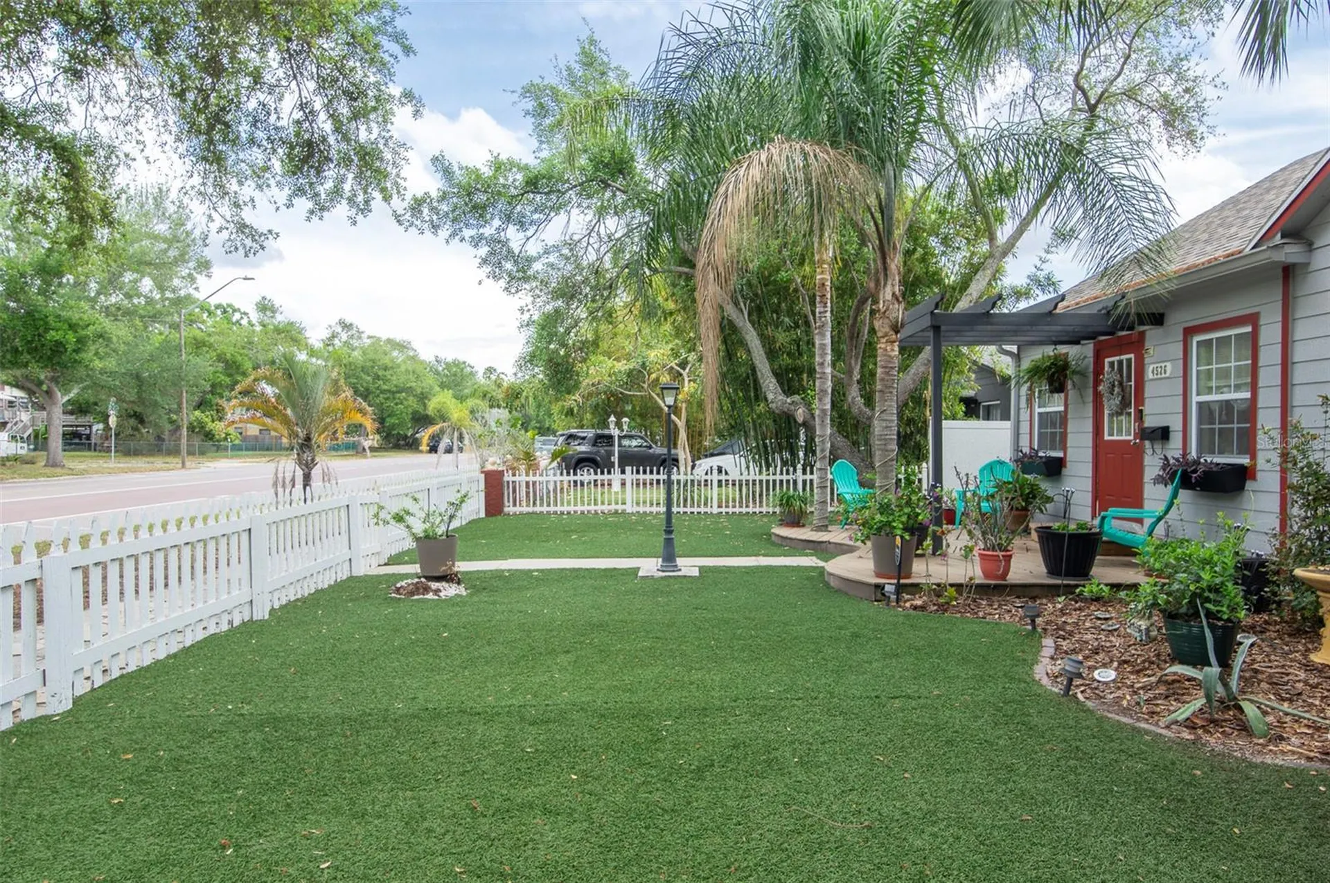 4526 1st Avenue N St Petersburg FL 33713