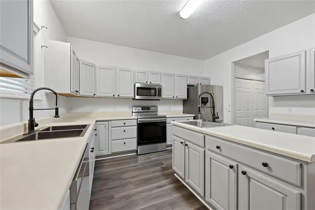 1348 SW 245th Way Newberry FL 32669