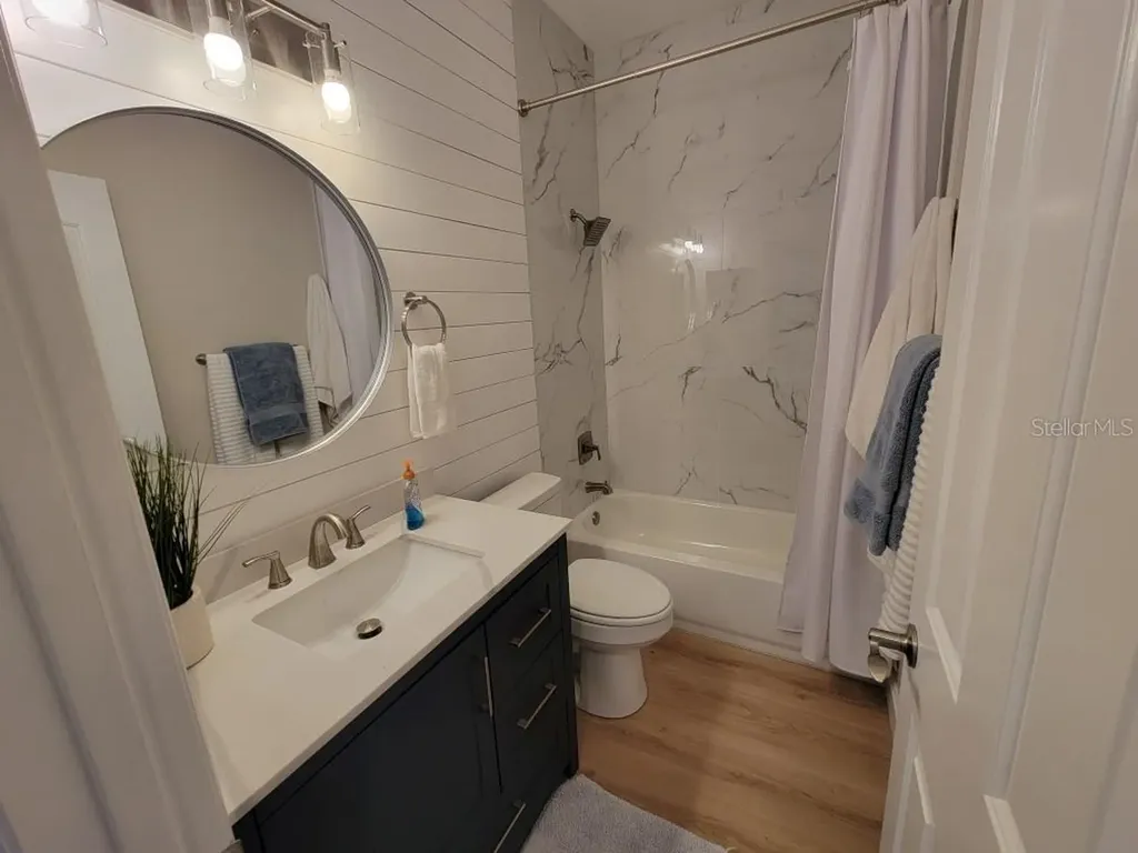 5525 Hampstead Heath Sarasota FL 34235