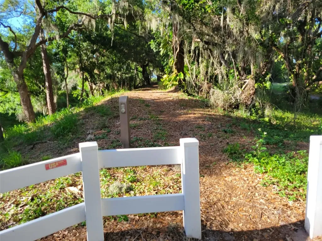 5525 Hampstead Heath Sarasota FL 34235