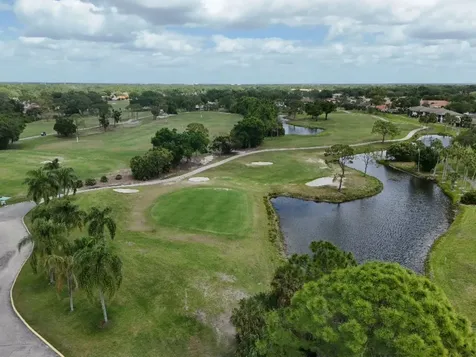 5525 Hampstead Heath Sarasota FL 34235
