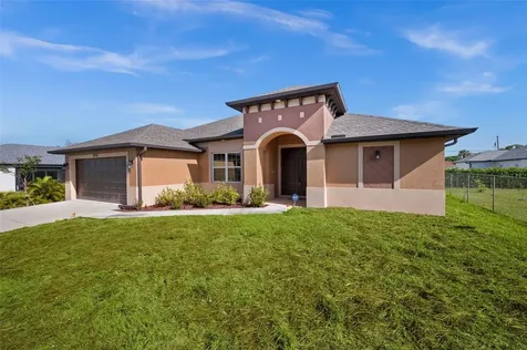 1056 Tampa Road Venice FL 34293