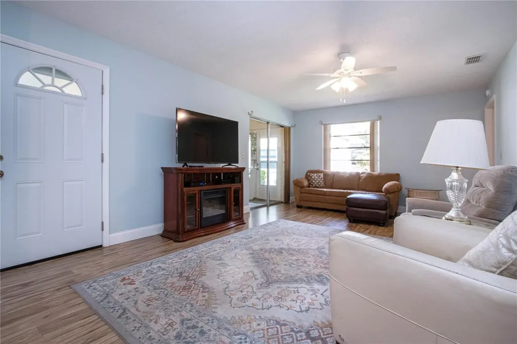 2017 Hullhouse Drive Sun City Center FL 33573