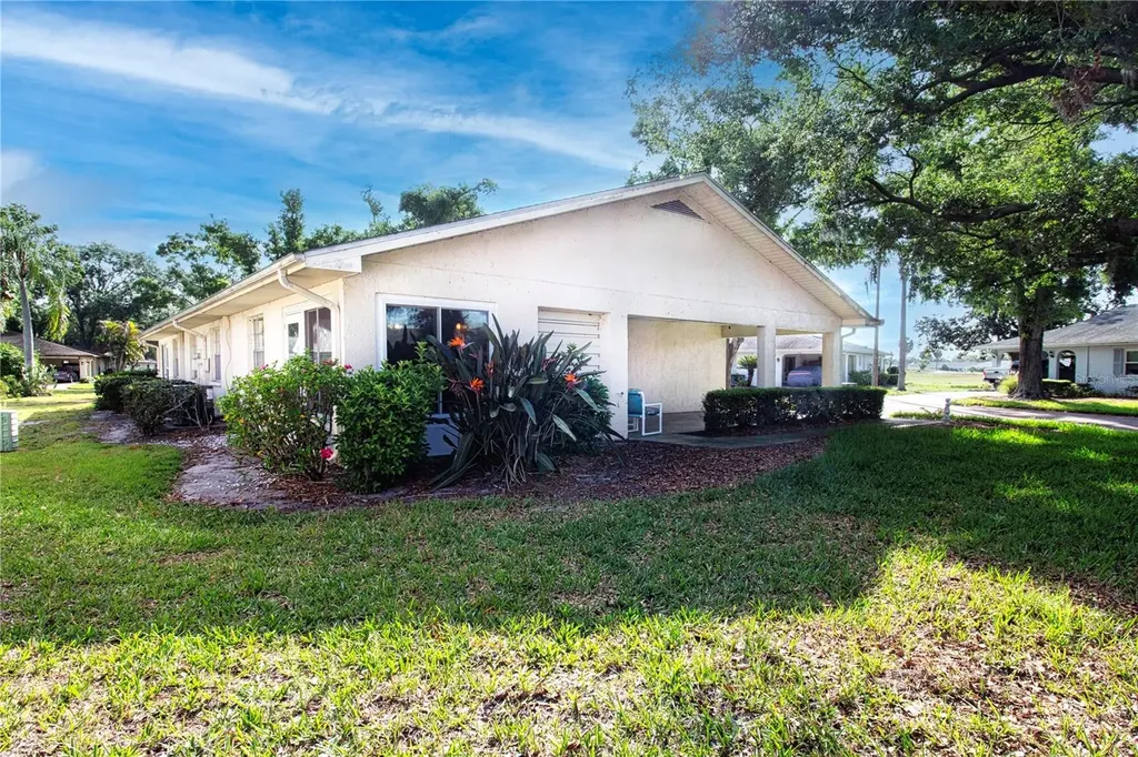 2017 Hullhouse Drive Sun City Center FL 33573