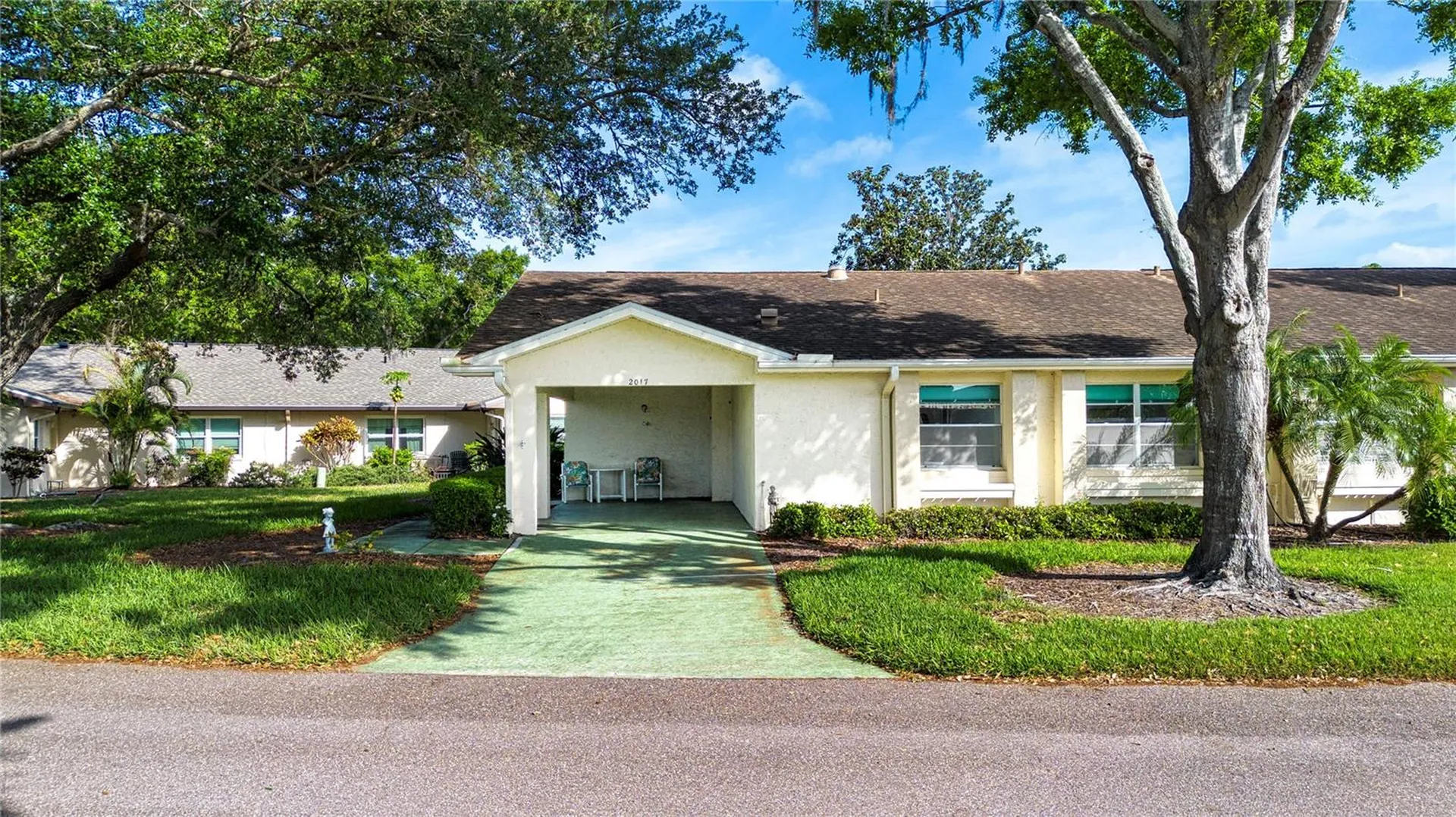 2017 Hullhouse Drive Sun City Center FL 33573