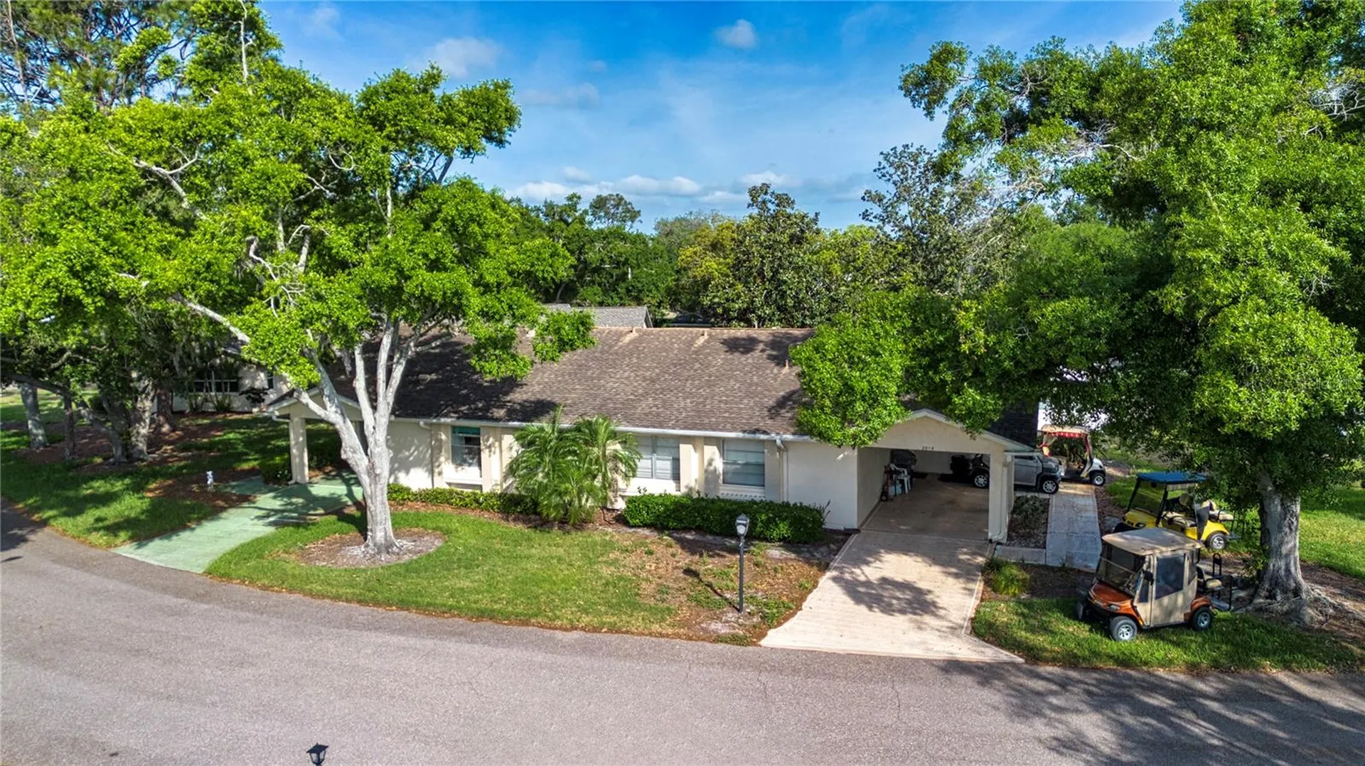 2017 Hullhouse Drive Sun City Center FL 33573