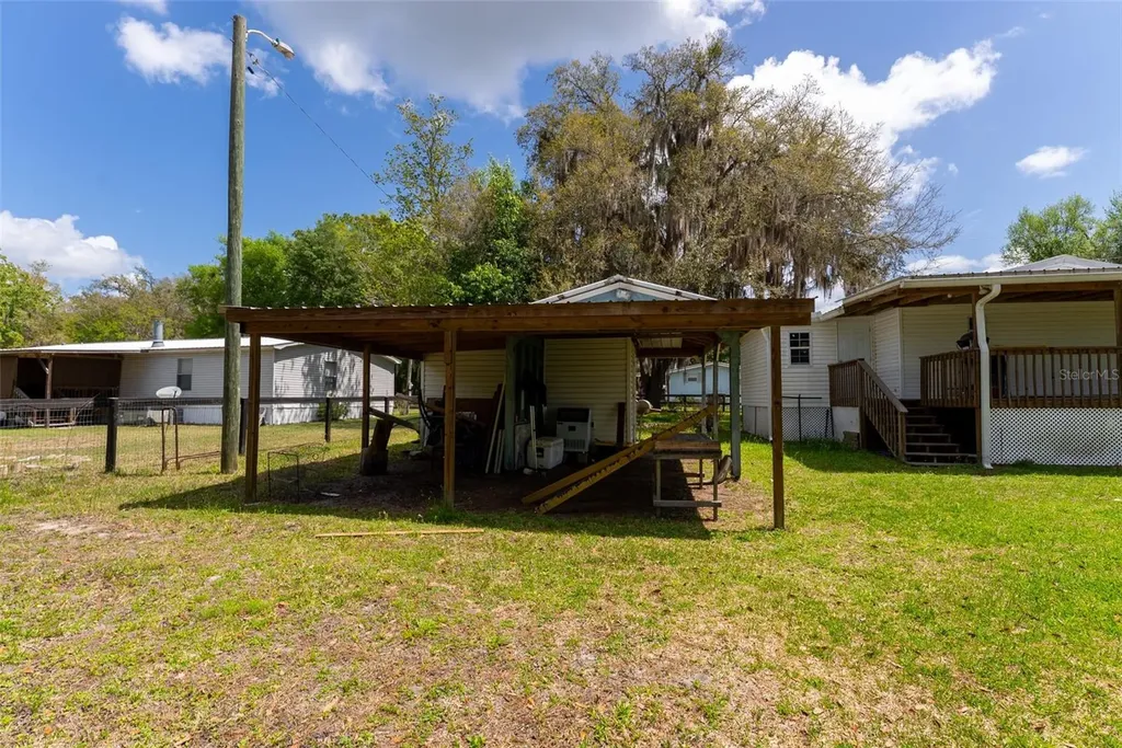 24525 NE 189th Street Fort Mc Coy FL 32134