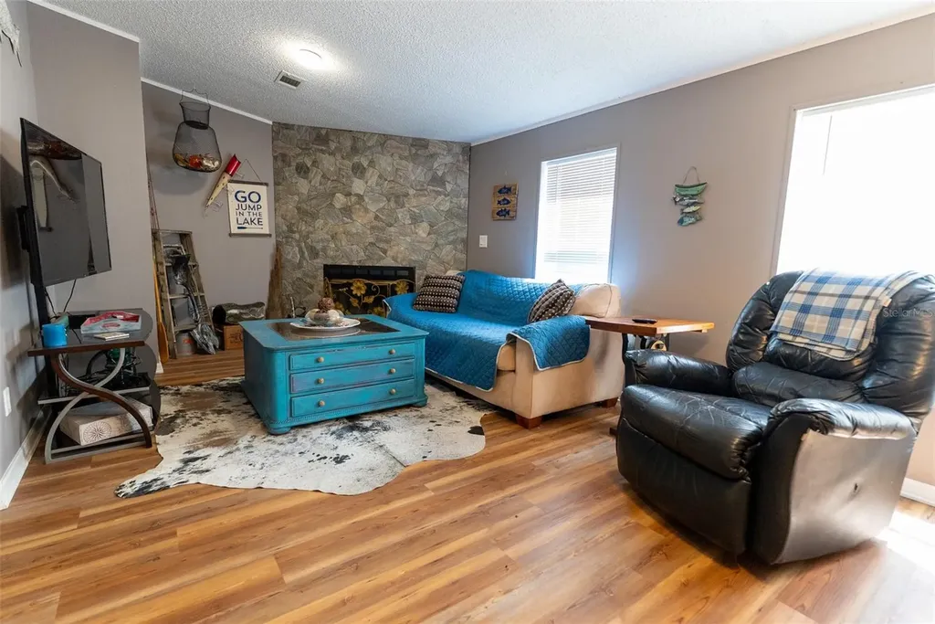 24525 NE 189th Street Fort Mc Coy FL 32134