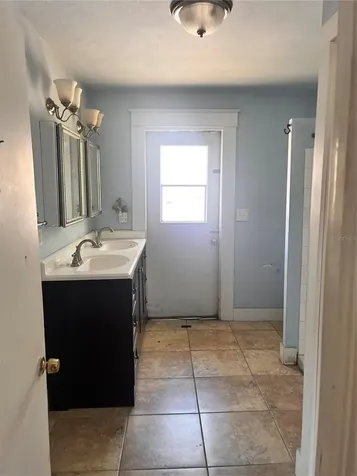 1015 12th Street W Bradenton FL 34205