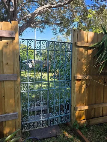 4718 Crystal Avenue Sarasota FL 34231
