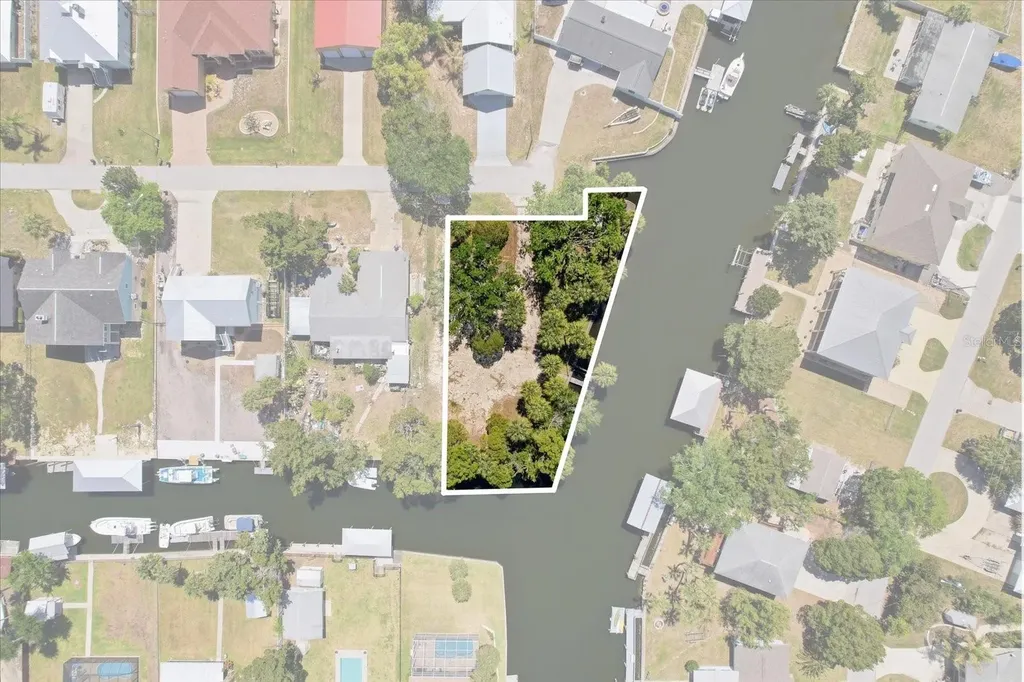 1941 NW 16th Street Crystal River FL 34428