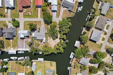 1941 NW 16th Street Crystal River FL 34428