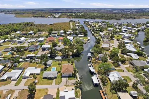 1941 NW 16th Street Crystal River FL 34428