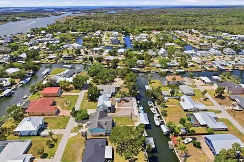 1941 NW 16th Street Crystal River FL 34428