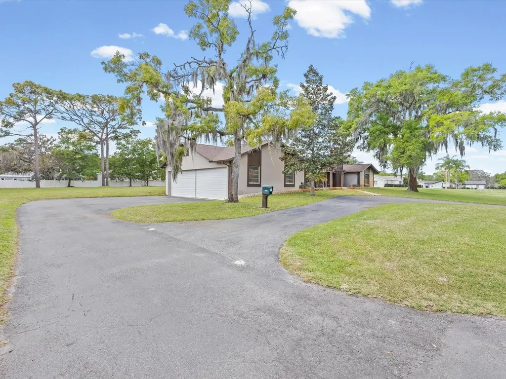 10700 Luscombe Court New Port Richey FL 34654