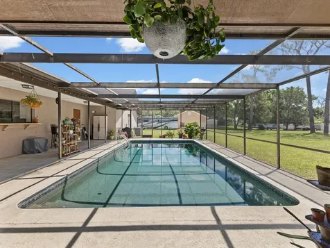 10700 Luscombe Court New Port Richey FL 34654