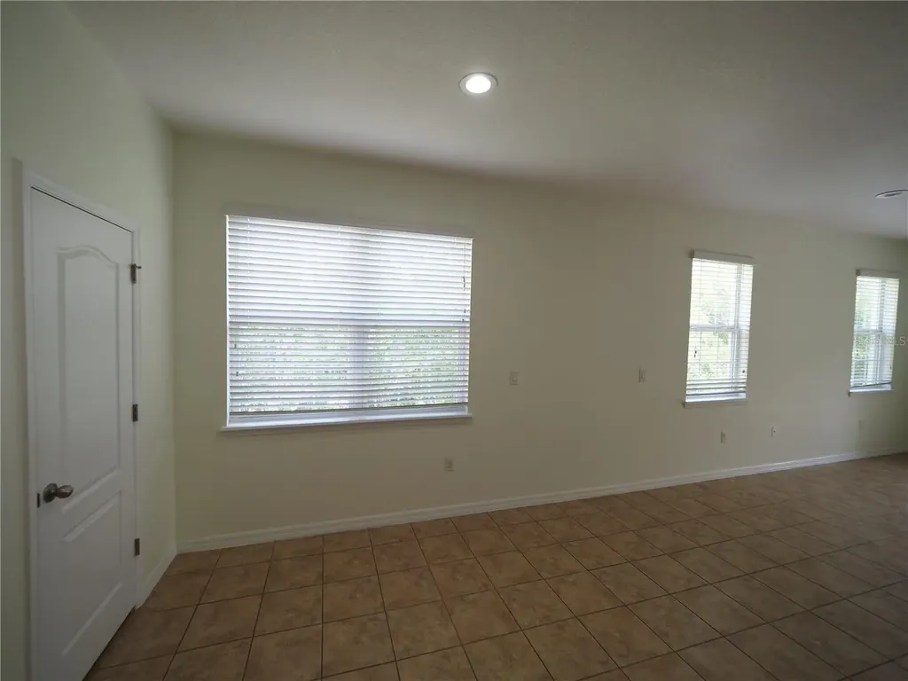 8140 Enclave Way Sarasota FL 34243
