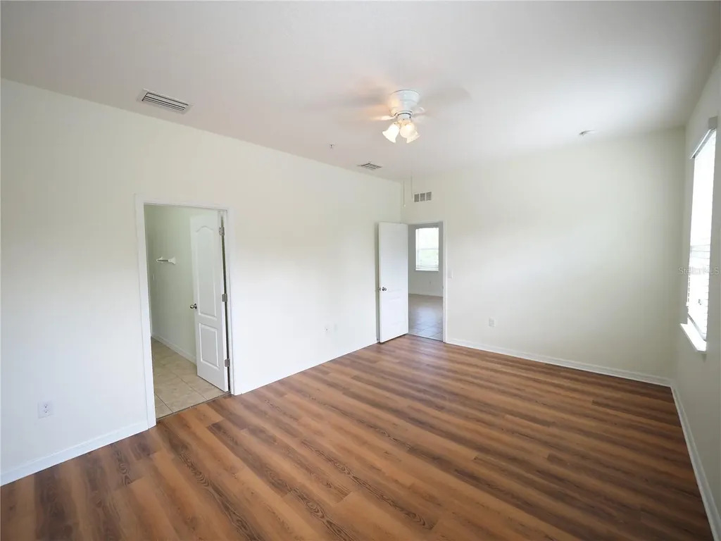 8140 Enclave Way Sarasota FL 34243