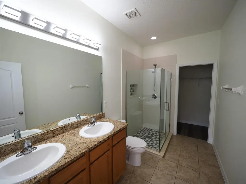8140 Enclave Way Sarasota FL 34243