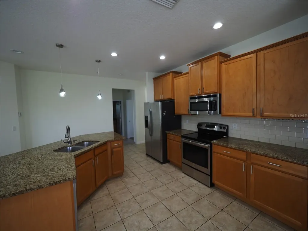 8140 Enclave Way Sarasota FL 34243
