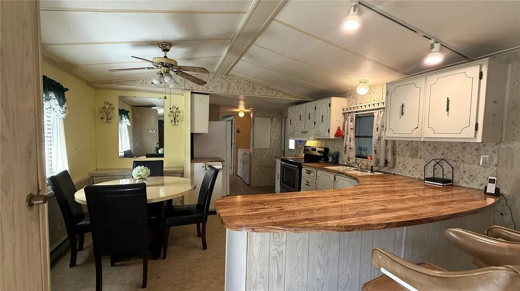 28520 Holly Avenue Paisley FL 32767