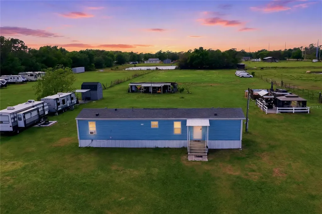 3834 Hixon Avenue St Cloud FL 34772