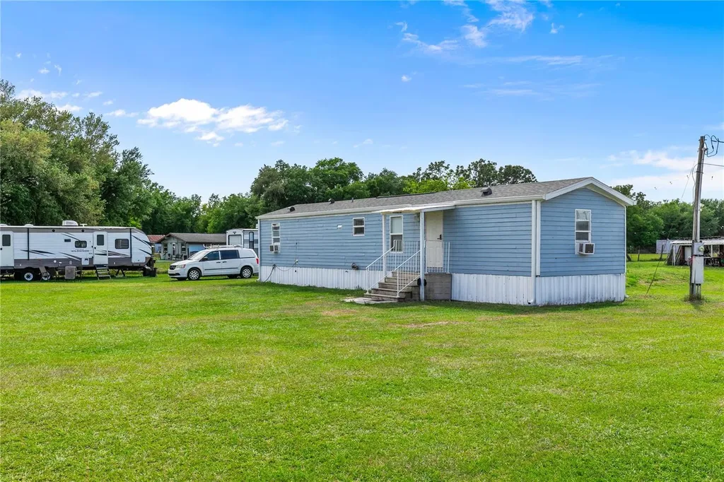 3834 Hixon Avenue St Cloud FL 34772
