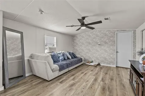 3834 Hixon Avenue St Cloud FL 34772