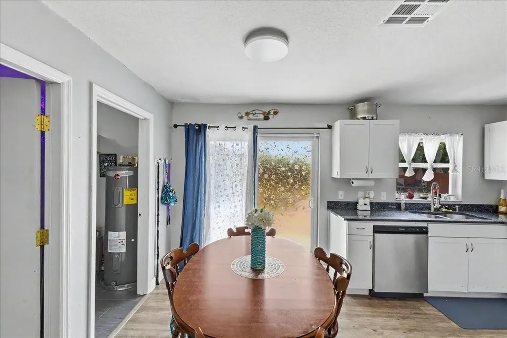 2021 India Palm Drive Edgewater FL 32141