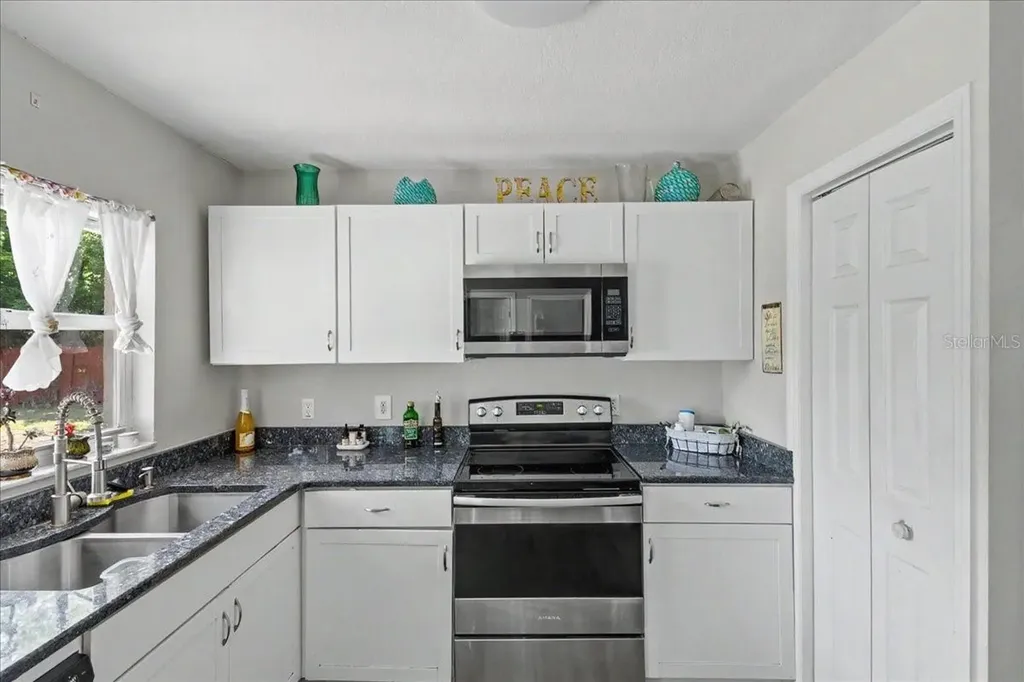2021 India Palm Drive Edgewater FL 32141
