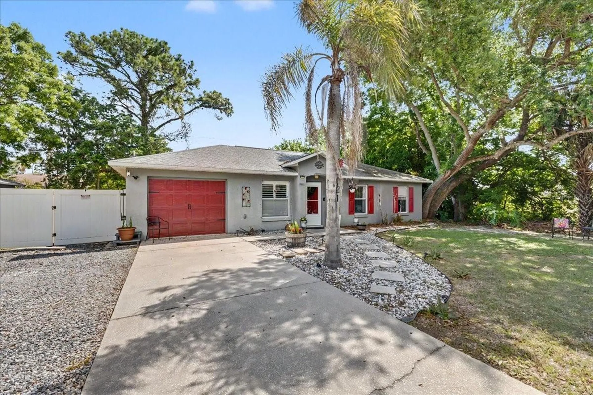 2021 India Palm Drive Edgewater FL 32141