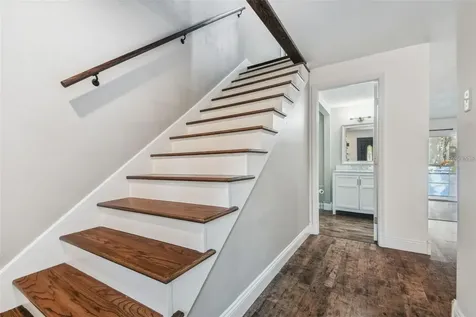 4717 W Vasconia Street Tampa FL 33629