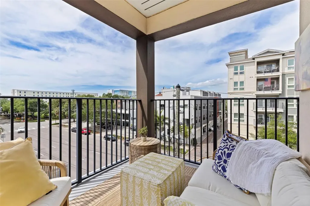 200 4th Avenue S St Petersburg FL 33701