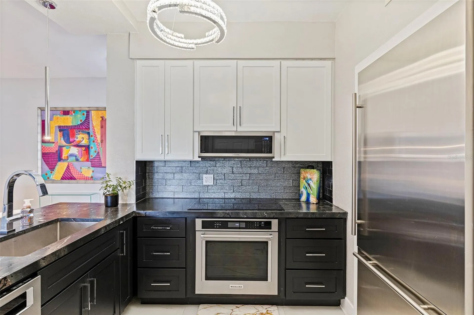200 4th Avenue S St Petersburg FL 33701