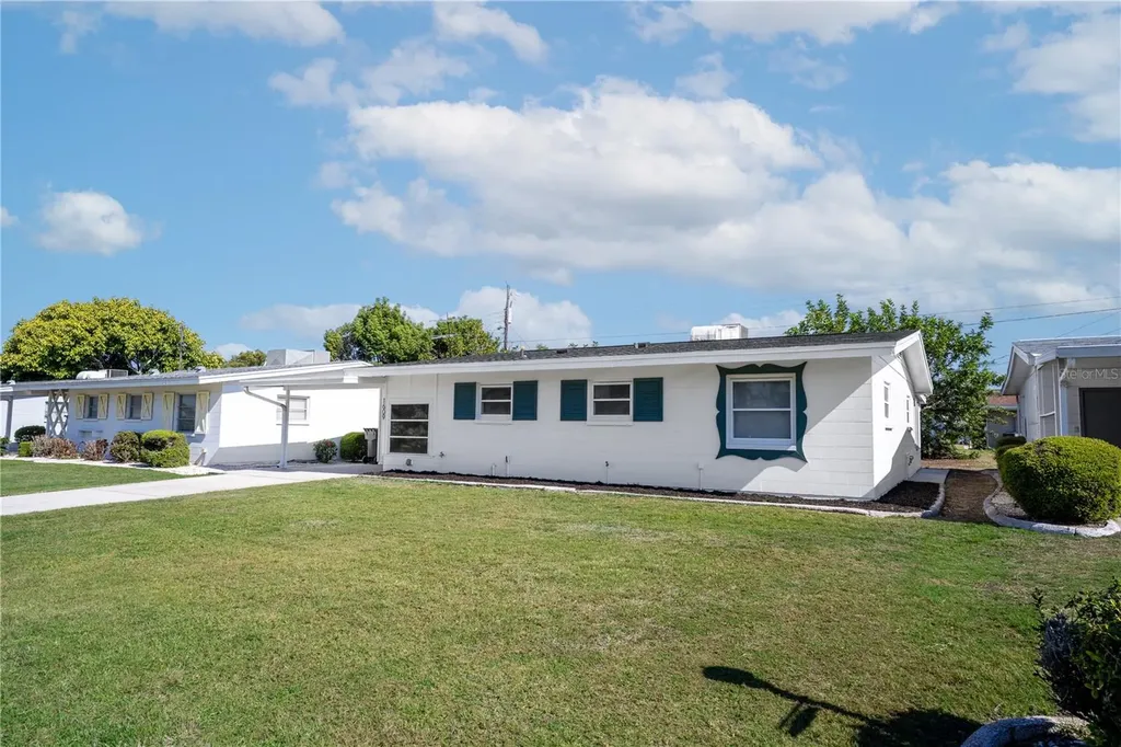 1609 Council Drive Sun City Center FL 33573