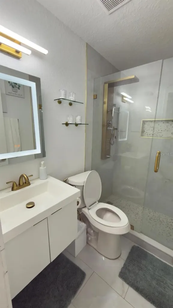 2109 E Navajo Avenue Tampa FL 33612