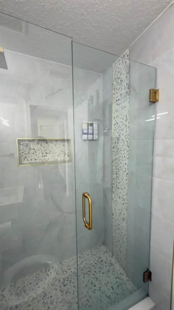 2109 E Navajo Avenue Tampa FL 33612