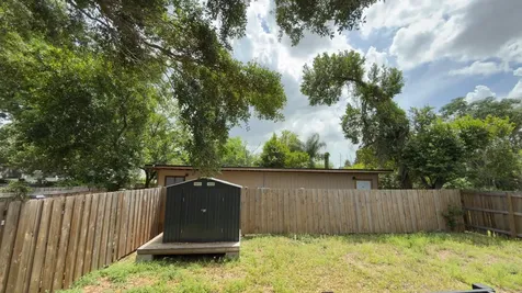 2109 E Navajo Avenue Tampa FL 33612