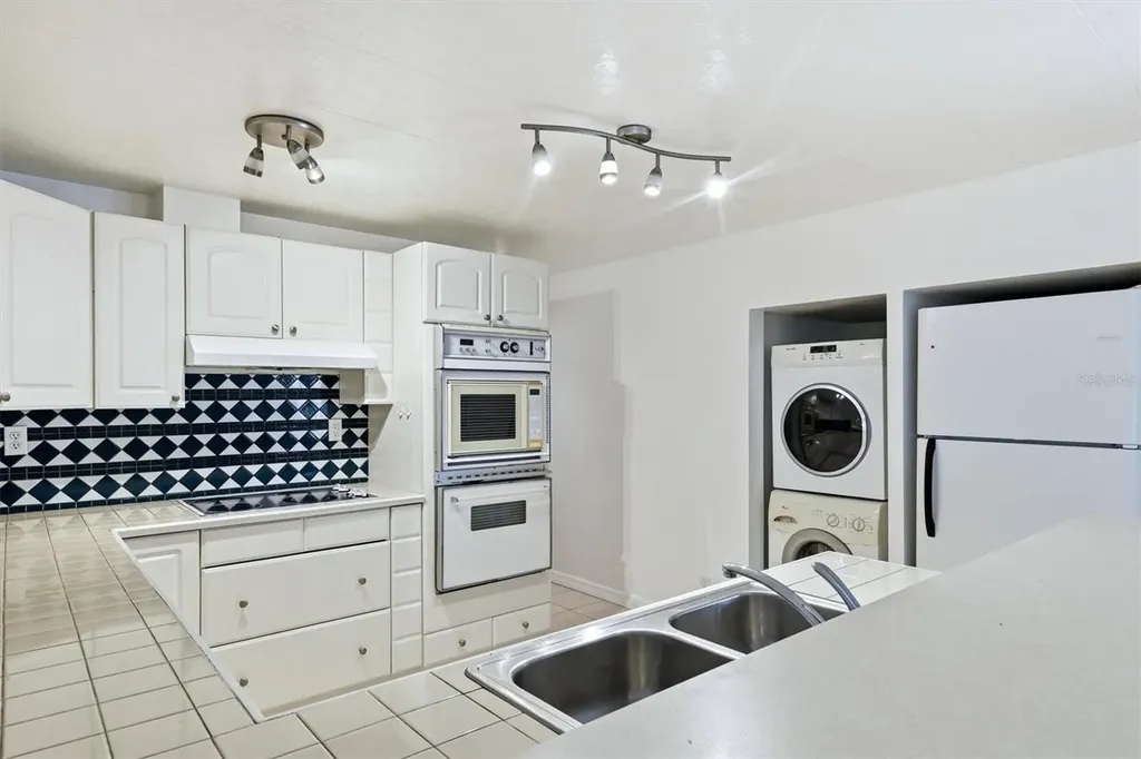 5236 Kenwood Avenue Sarasota FL 34234