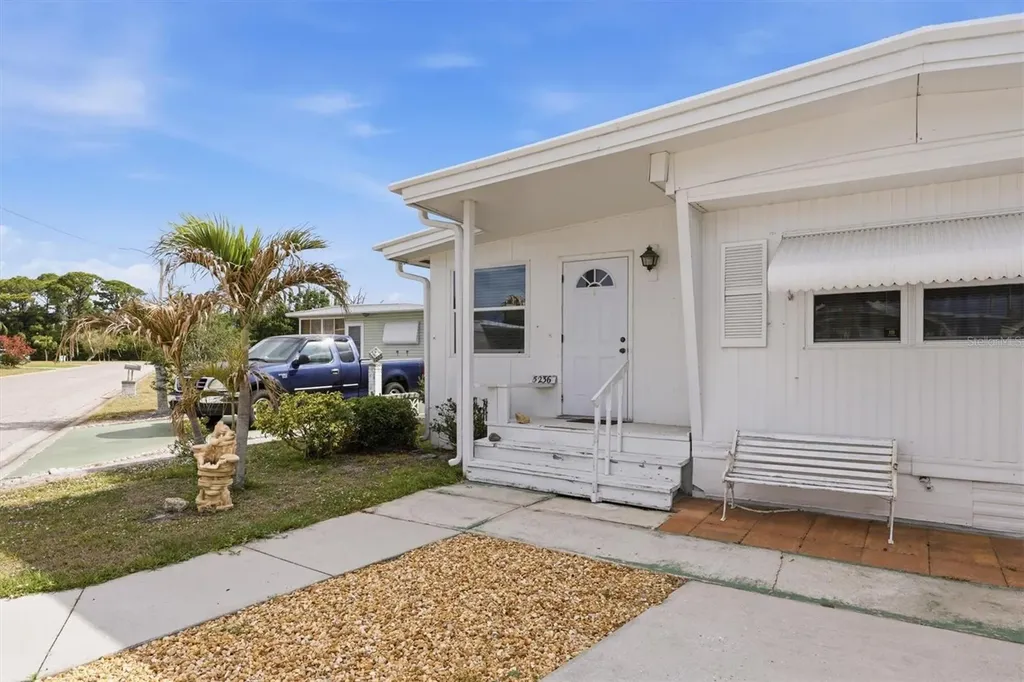 5236 Kenwood Avenue Sarasota FL 34234