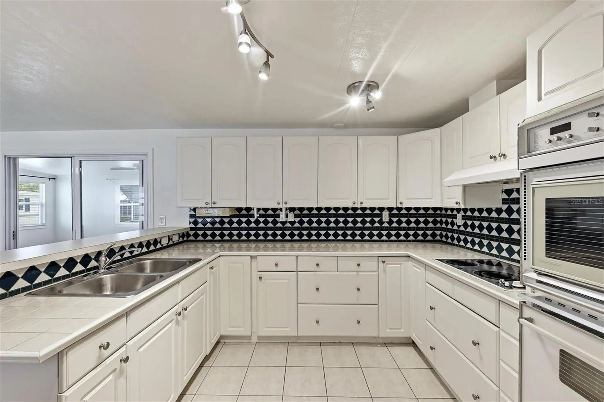 5236 Kenwood Avenue Sarasota FL 34234