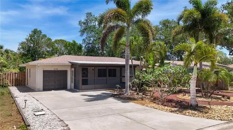 5135 101st Street N St Petersburg FL 33708