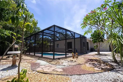 5135 101st Street N St Petersburg FL 33708